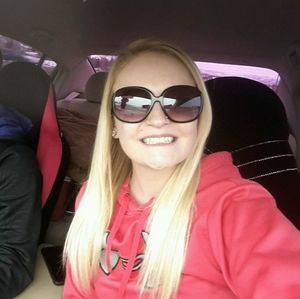 Meet your Posher, Angelique